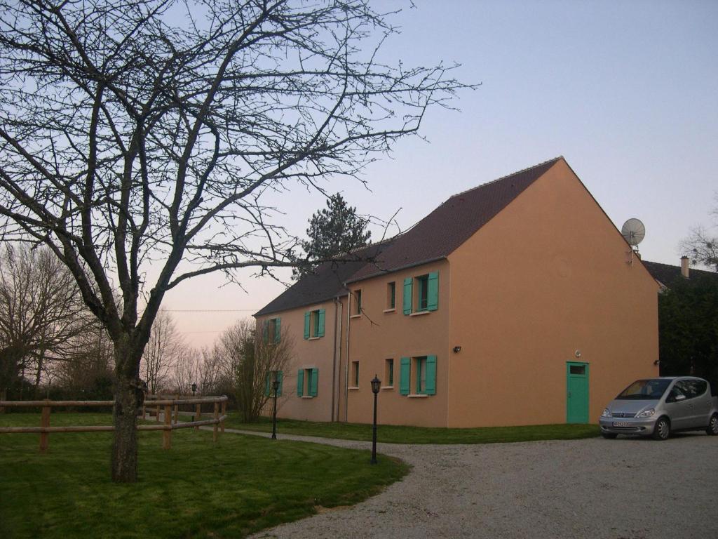 LOGIS-Auberge Les Vallees Du Perche Vichères Exterior foto