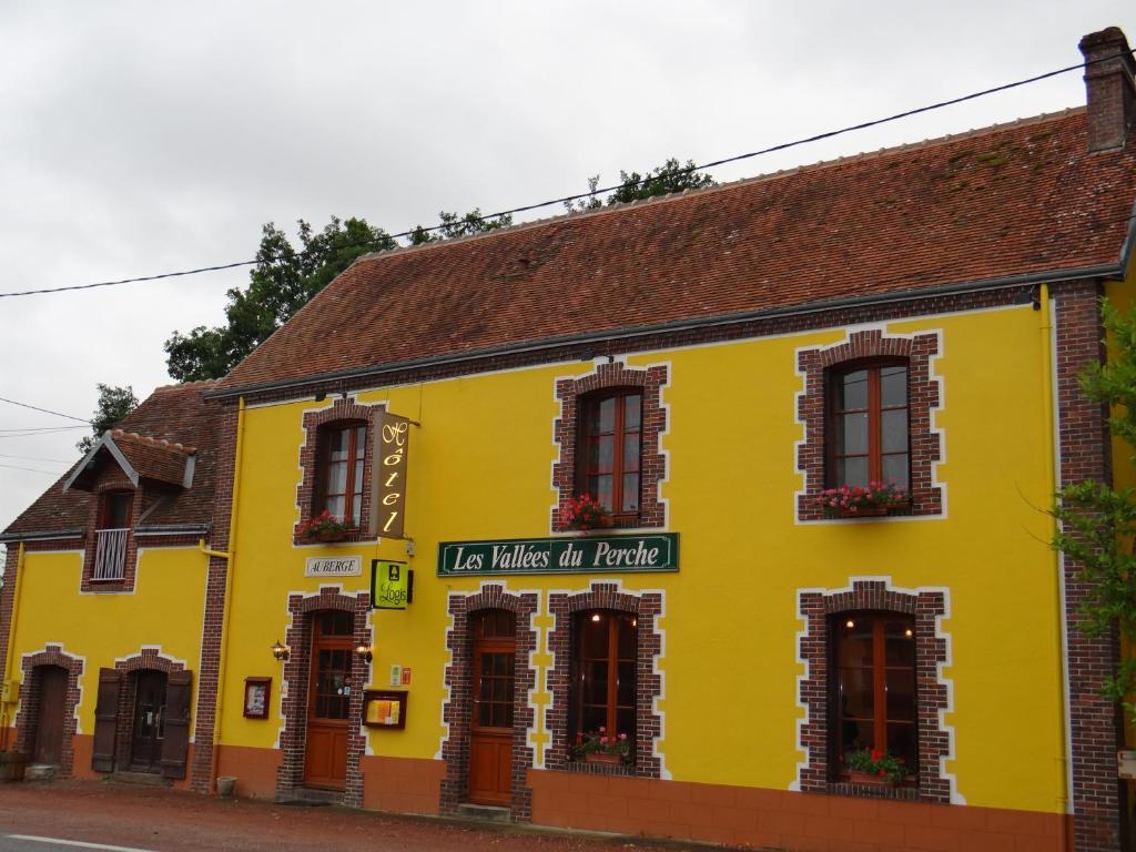 LOGIS-Auberge Les Vallees Du Perche Vichères Exterior foto
